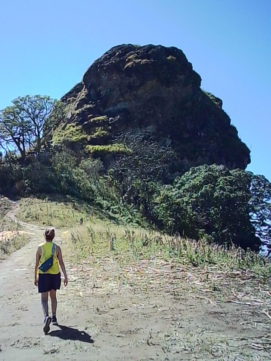 Peñón de Comasagua & El Zonte